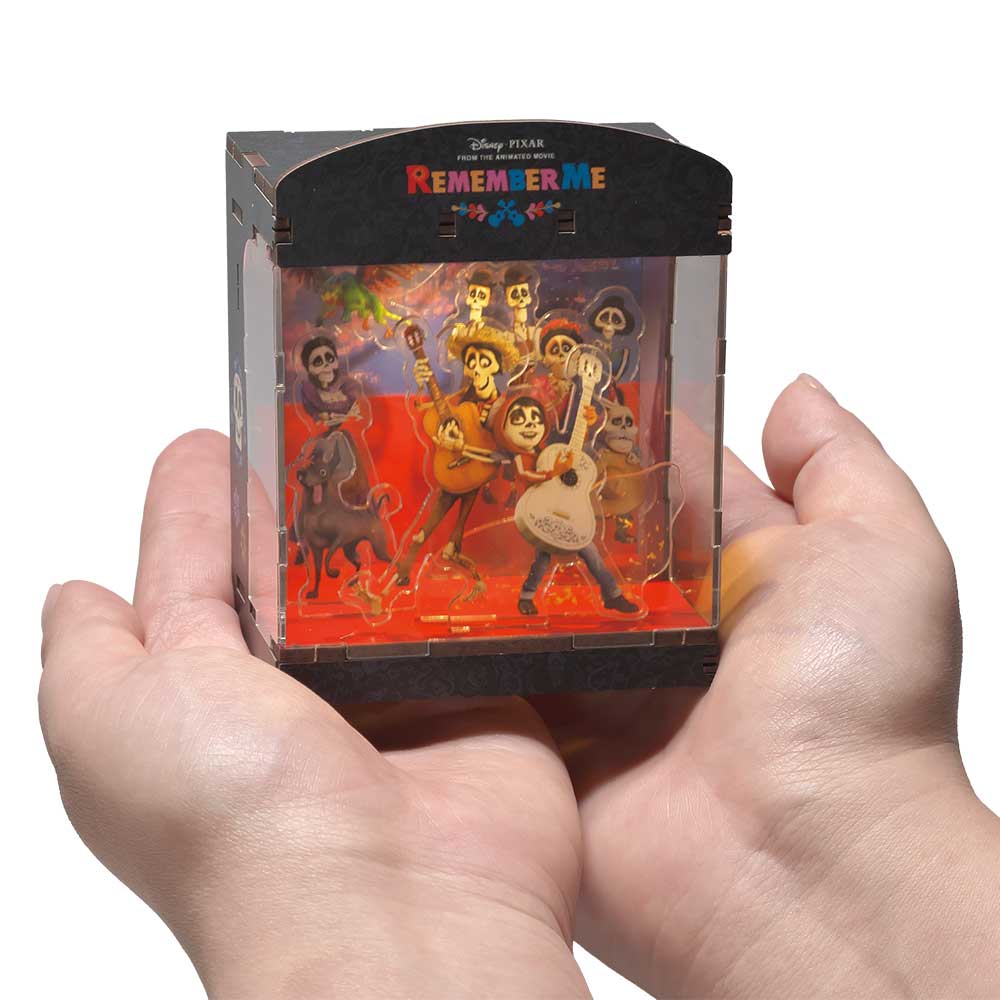 手のひらの上にHAKOBEYA