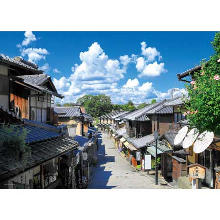 夏雲と二年坂（京都）