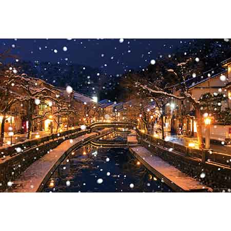 ぬくもり灯す城崎温泉の冬景色（兵庫）