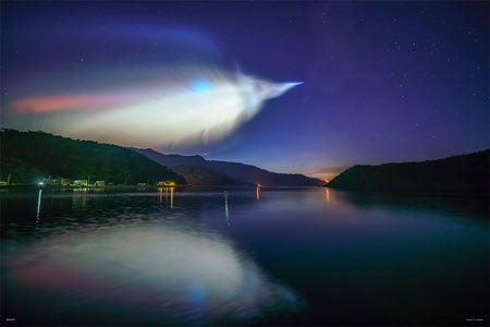 自然の奇跡 一瞬を捉えたkagayaの星空絶景写真 ２０１８年７月発売 ジグソーパズルの楽しさ創造カンパニー株式会社やのまん